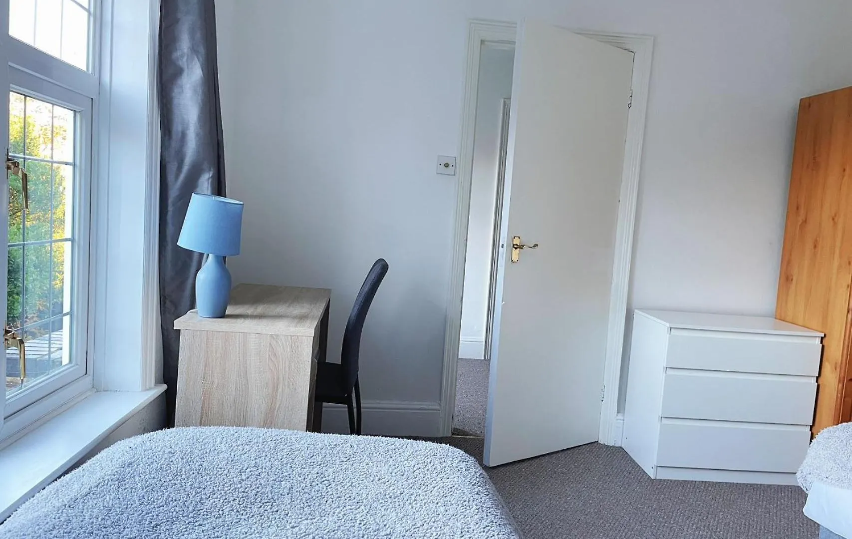 Private Triple Rooms With Free Parking Trumpington